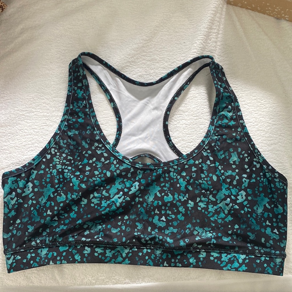 XL SPORTS BRA Black & shades of green racer style back size 12- 14 best fit NWOT - Picture 3 of 6